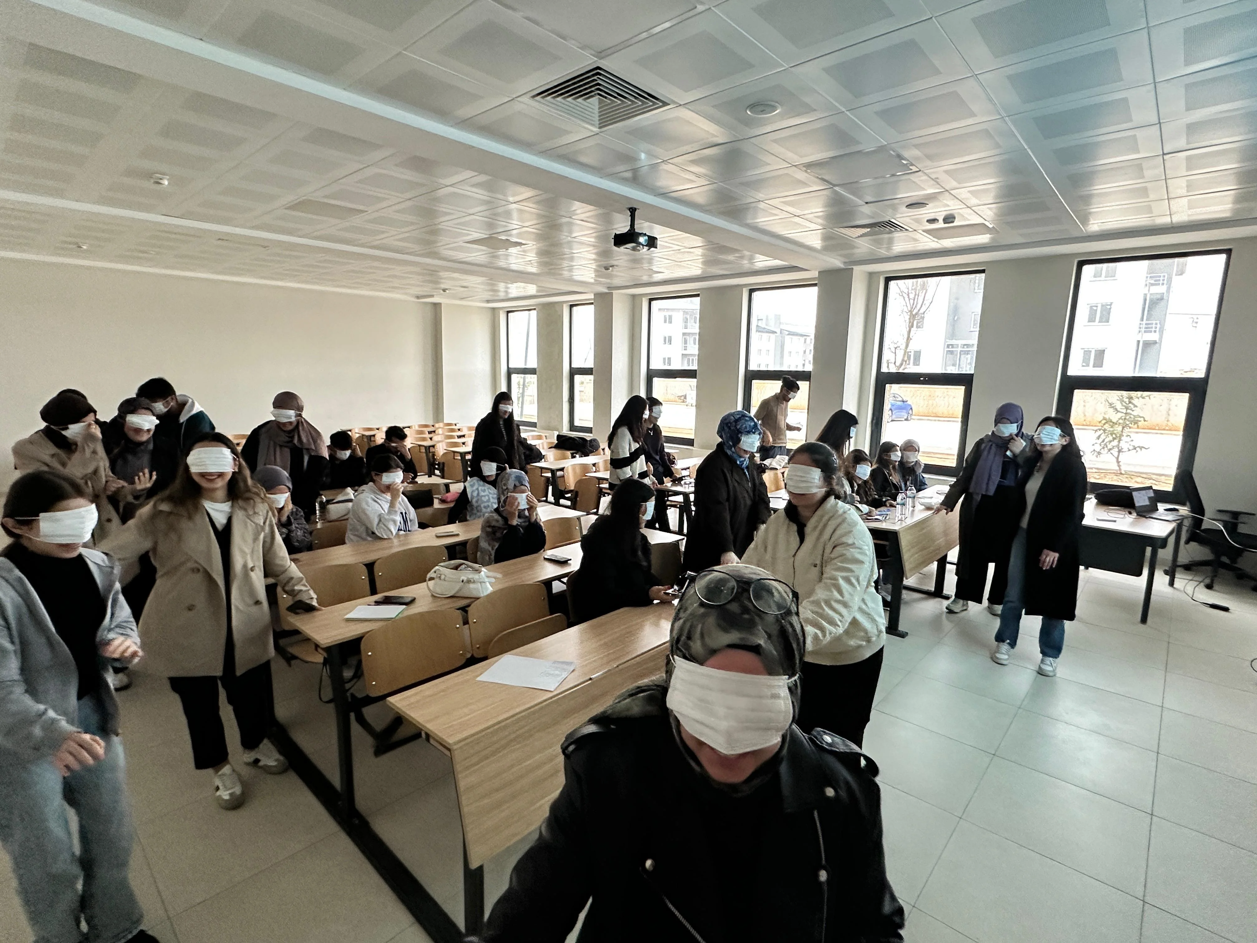 Kulu Sağlık Bilimleri Fakültesi Akademik-İdari Personeli ve Öğrencilere Yönelik Seminer Gerçekleştirildi